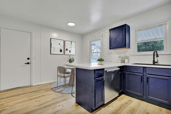 Photo - 5627 Taffy Pky