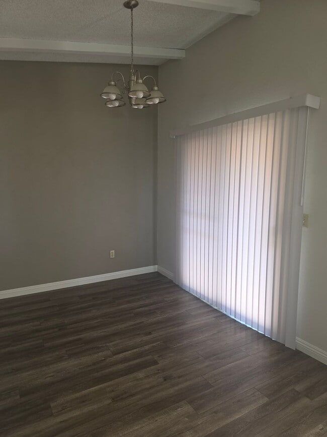 Photo - Beautiful CONDO 2 Bedroom- 2 Bath