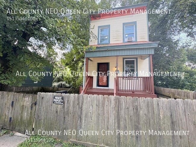 Building Photo - 1813 Carll St Rental