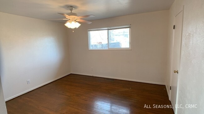 Photo - 343 Rosewood Dr