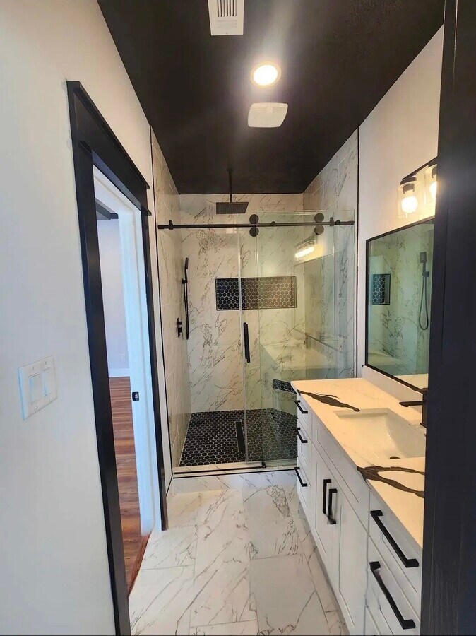 Photo - 1002 Natchez Ave