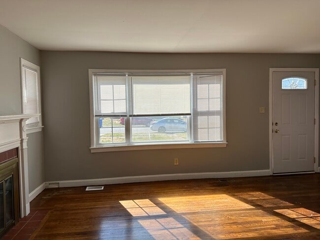 Photo - 635 Longview Dr
