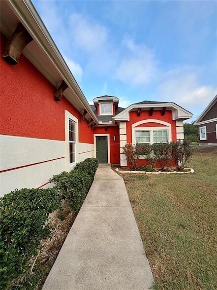 Building Photo - 398 Mesa Dr Unit D