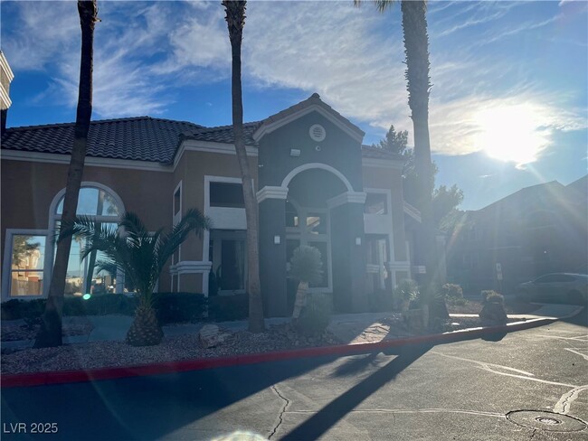 Building Photo - 8101 W Flamingo Rd Unit 2146 Rental