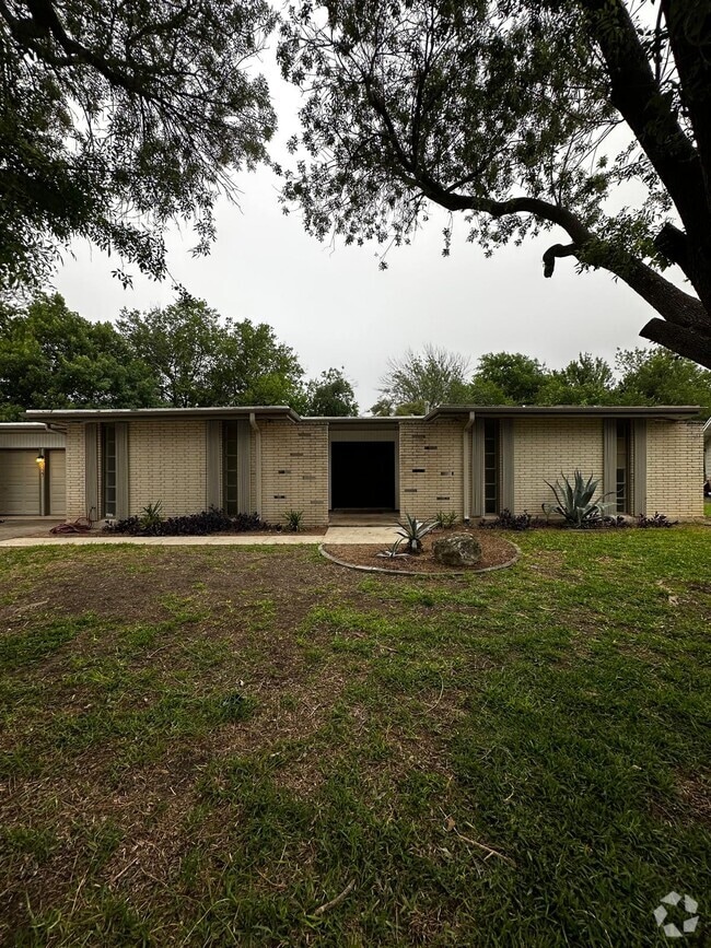 Building Photo - 5227 Galahad Dr Rental