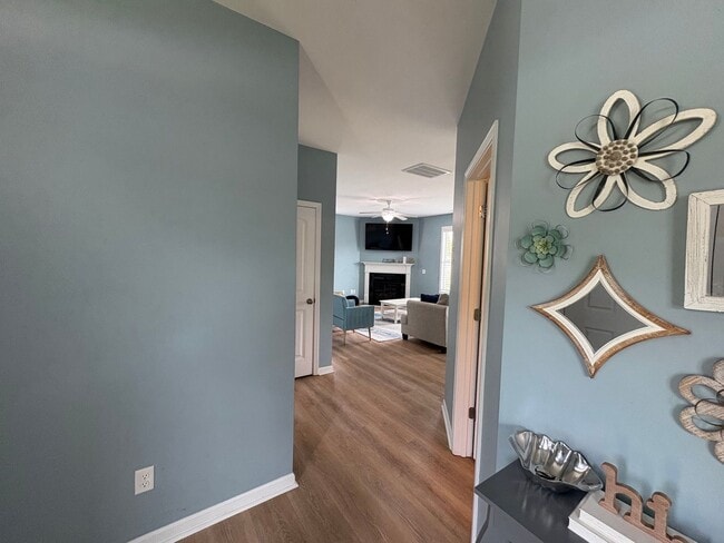 Photo - 3bd/2.5ba home with flexible Lease Length