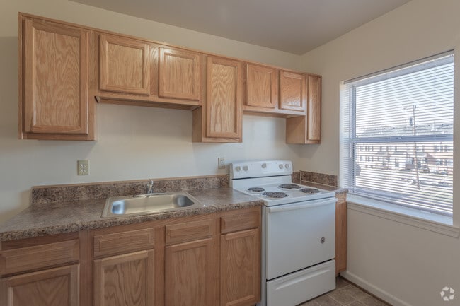 1BR,1BA,-655SF