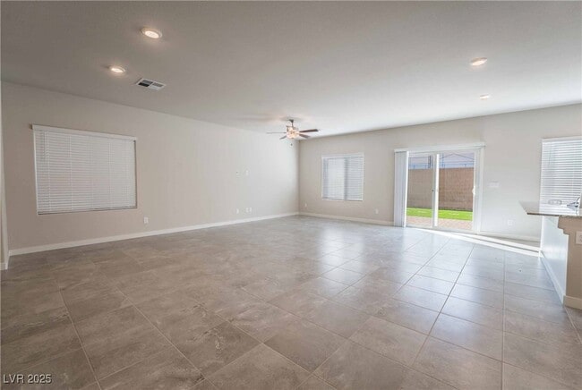 Photo - 3823 Corellia Ave