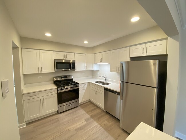 785 Pershing Ave