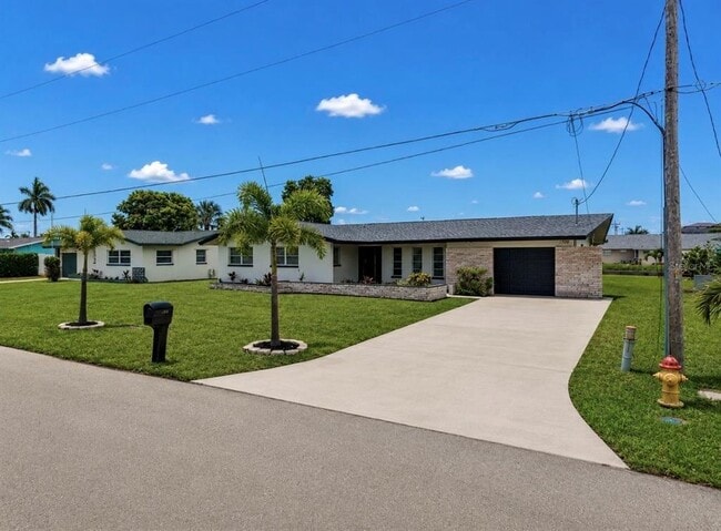 Building Photo - 1729 Bikini Ct