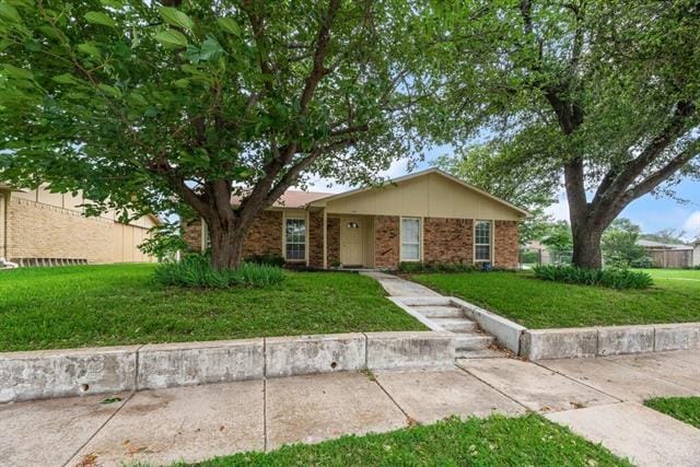 Building Photo - 5801 Redwood Ln