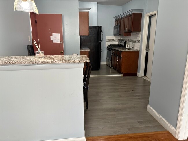 Photo - 33 Emerson Ave Unidad 5