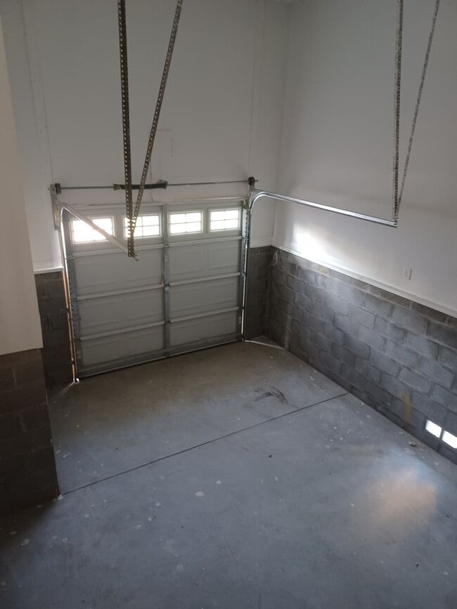 Photo - Beautiful 5 Bedroom Home in Hampton