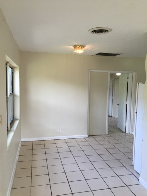 Photo - 3-2 House with Central air and carport !