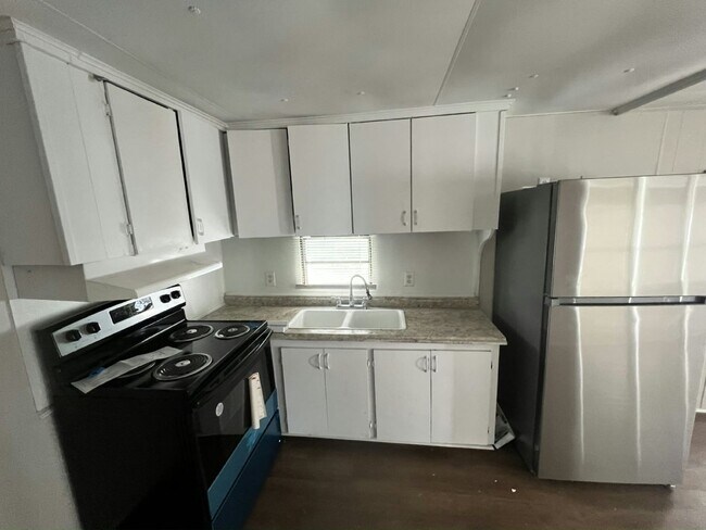 Photo - 2245 New Tampa Hwy