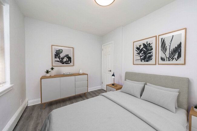 Bedroom-Upgraded - Lawndale Apartments