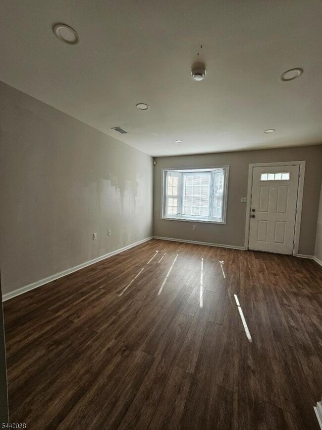 72 Boyd St