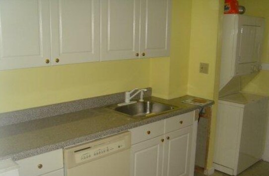 Building Photo - 62 Parkman St Rental