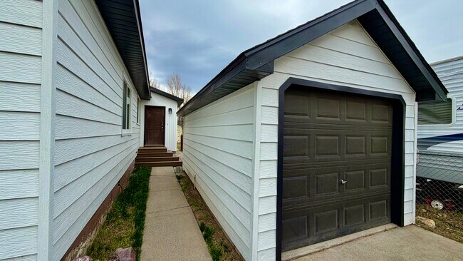 Photo - 145 N Byron Ave Unidad 1