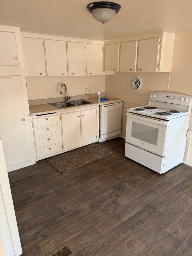 Photo - 1273 N 33rd St Unit 1/2