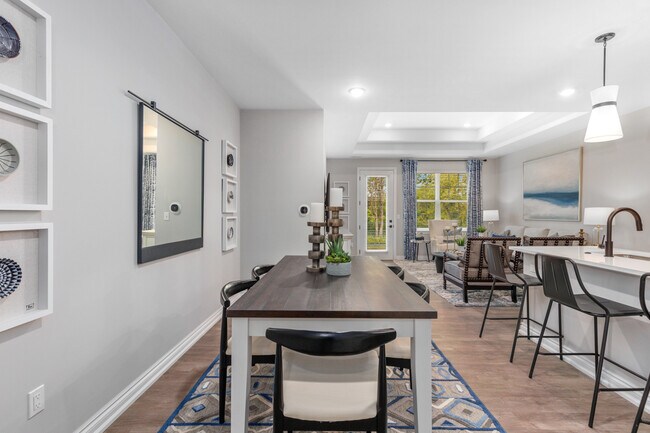 Photo - Encore at West Valley