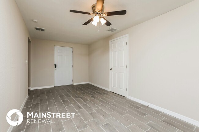 Photo - 913 Bethune Dr