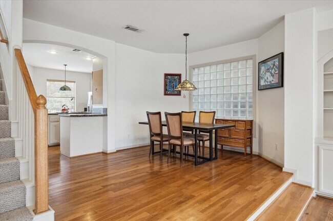 Photo - 6201 Taggart St Unit A