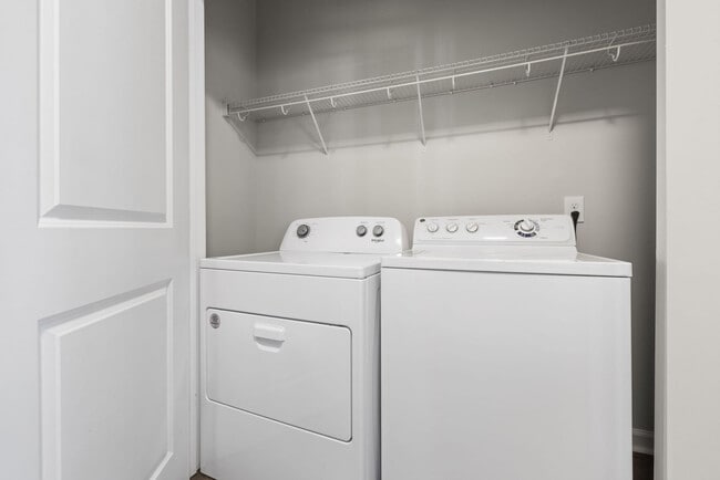 Level at 401 apartments — community photo