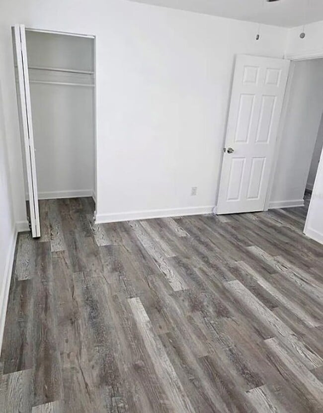 Photo - 2 bed 1 bath 2-plex with 850 sf. Off MLK (...