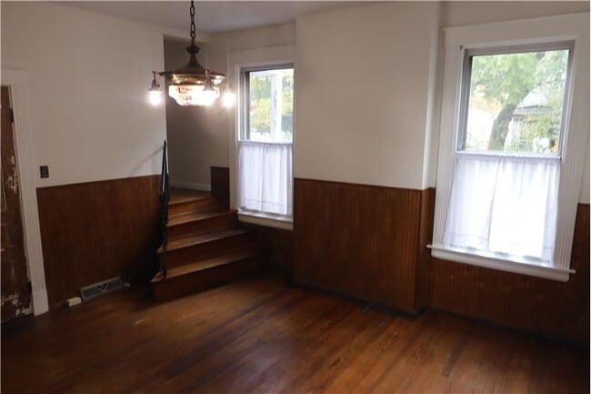 Photo - 203 Boone St