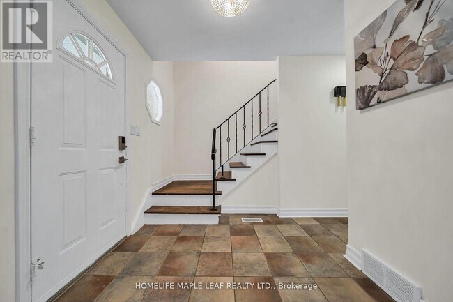 Photo - 46 Chicopee Terrace