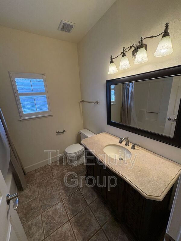 Photo - 540 W Birch Ct