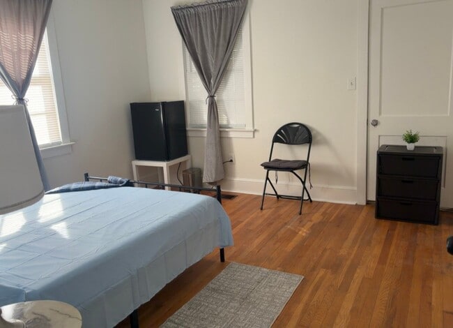 Photo - 298 S Main St Unidad 1