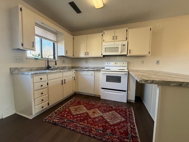 Photo - 1914 Waldens Edge