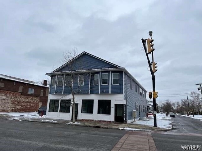 Building Photo - 1988 South Park Ave