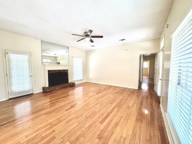 Photo - Beautiful 3BR Home in Summer Crossing