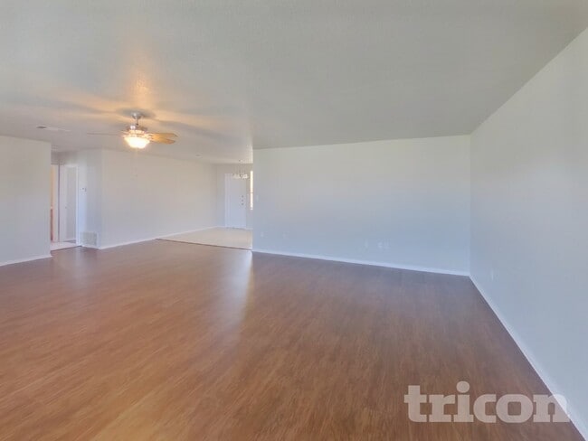 Photo - 215 Bobbie Ann Ct