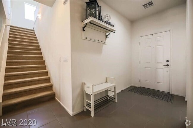 Building Photo - 6427 Holland Hills St Rental