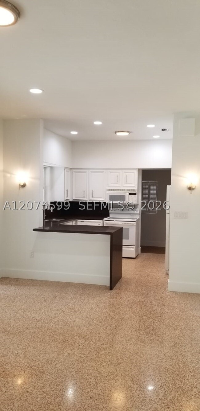 702 Tibidabo Ave