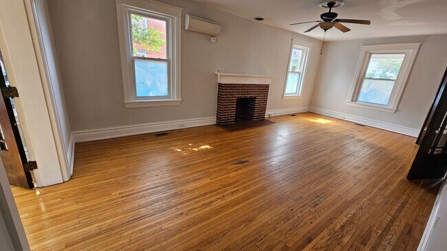 738 Summit Ave
