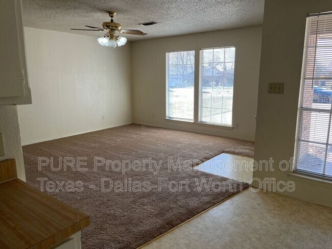 Photo - 423 Claire Ct