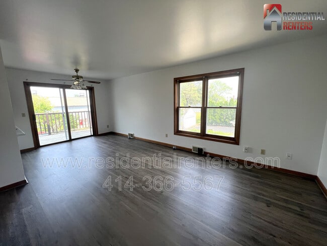 Photo - 1569 Wisconsin Ave Unit Upper