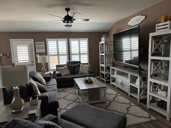 Photo - 1512 Berry Ridge Trl
