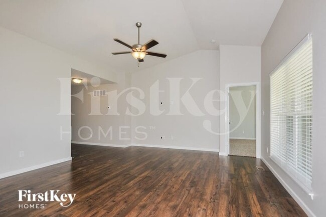 Photo - 404 Cozy Pines Dr