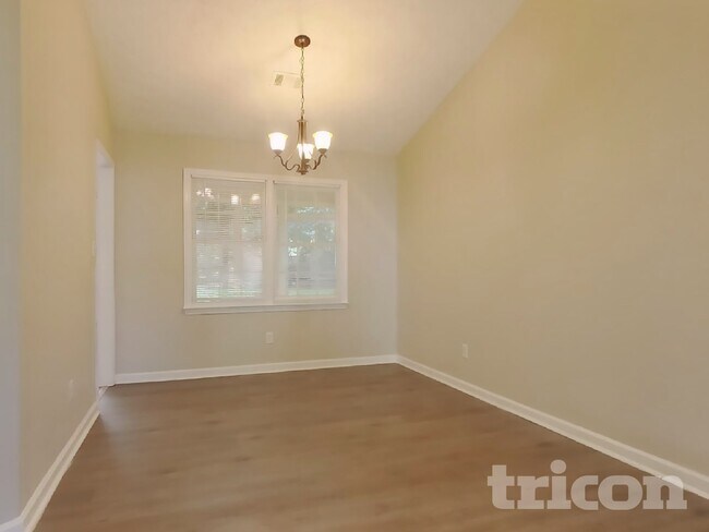 Photo - 420 Austin Dr