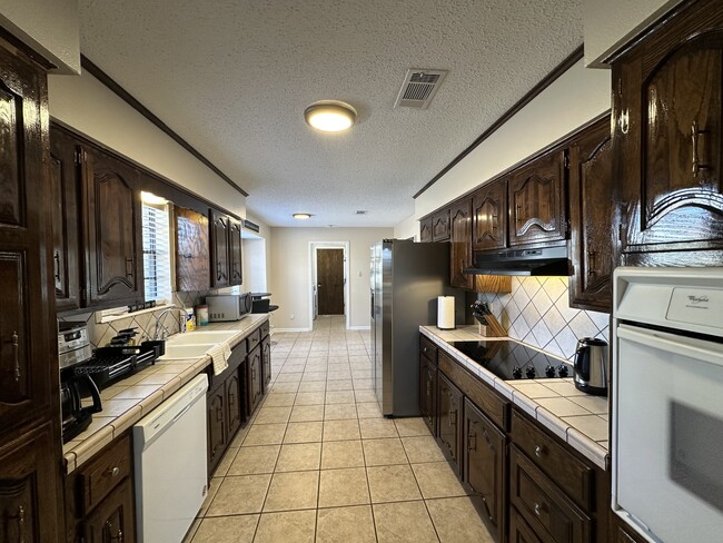 Photo - 24 Heatherwood Dr