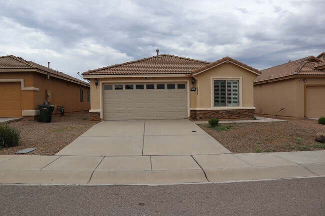 Building Photo - Livable, Lovable, & Avaiable!