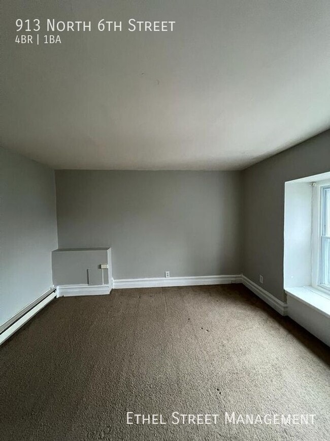 Photo - 913 N 6th St