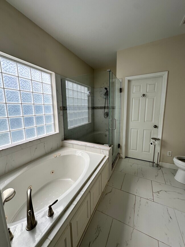 Photo - 184 W Commons Dr
