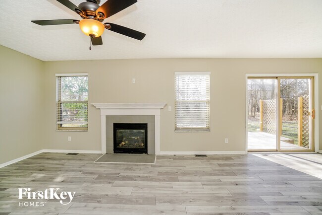 Photo - 339 Shyanne Dr